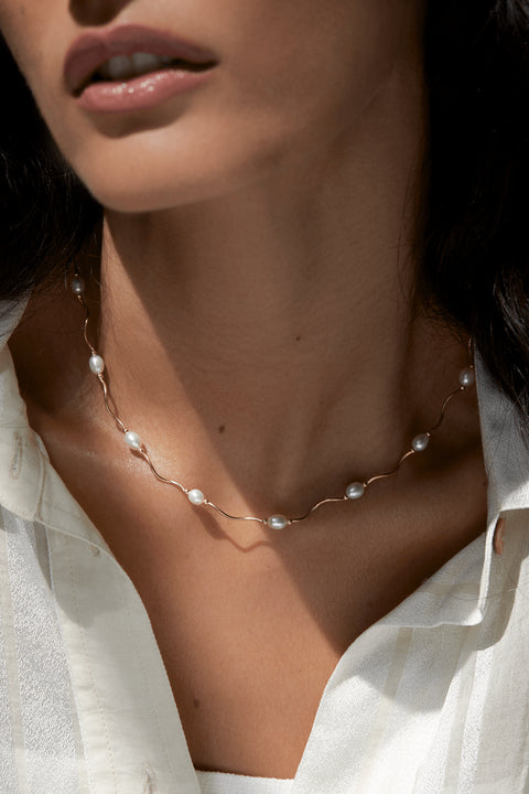 Gal necklace